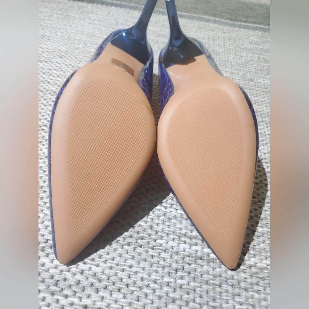 Blue Heels - Picture 8 of 9